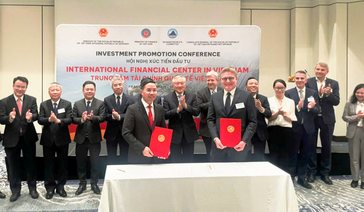 Đà Nẵng ký kết hợp tác về Trung tâm tài chính với Công ty Frankfurt Main Finance (Đức)