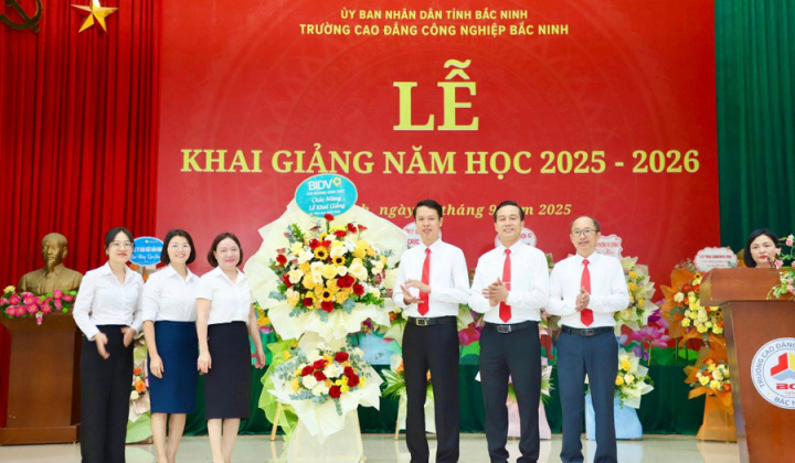 Trường Cao đẳng Công nghiệp Bắc Ninh: Rộn ràng ngày khai giảng