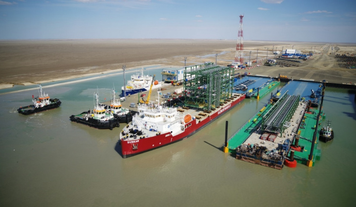 Giá xăng dầu hôm nay 24/1: Chạm mức cao nhất trong hơn một tuần