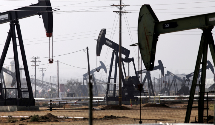 Giá xăng dầu hôm nay 27/1: Thị trường thận trọng trước các rủi ro nguồn cung, địa chính trị