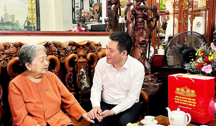 Phó Bí thư Đảng ủy Quốc hội Nguyễn Hồng Diên thăm, tặng quà Tết người dân tỉnh Gia Lai