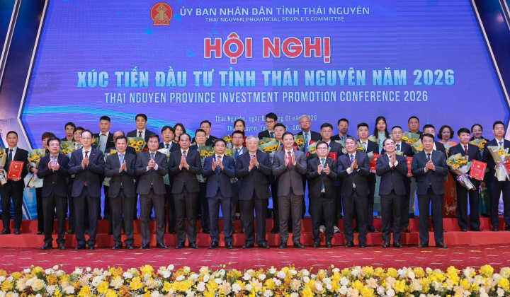 Thái Nguyên trao Giấy chứng nhận đăng ký đầu tư Dự án Nhà ở xã hội TNG Việt Bắc