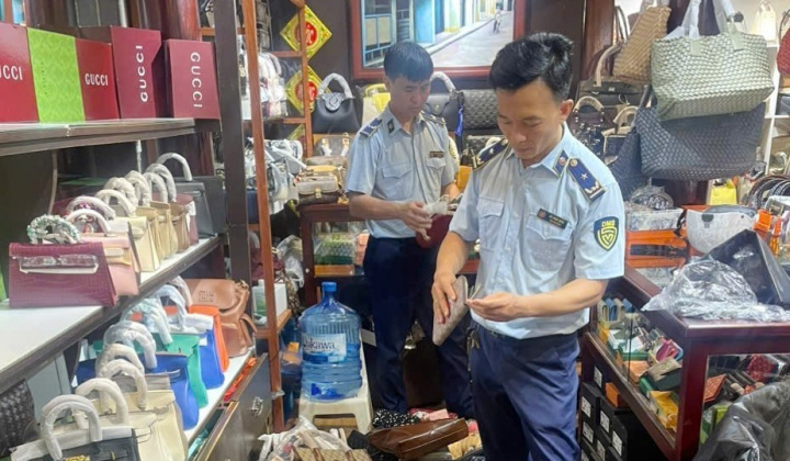 Phát hiện kinh doanh hàng giả tại Hội An, Quản lý thị trường Đà Nẵng xử phạt hơn 150 triệu đồng