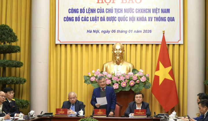 Công bố lệnh của Chủ tịch nước về Luật Thương mại điện tử