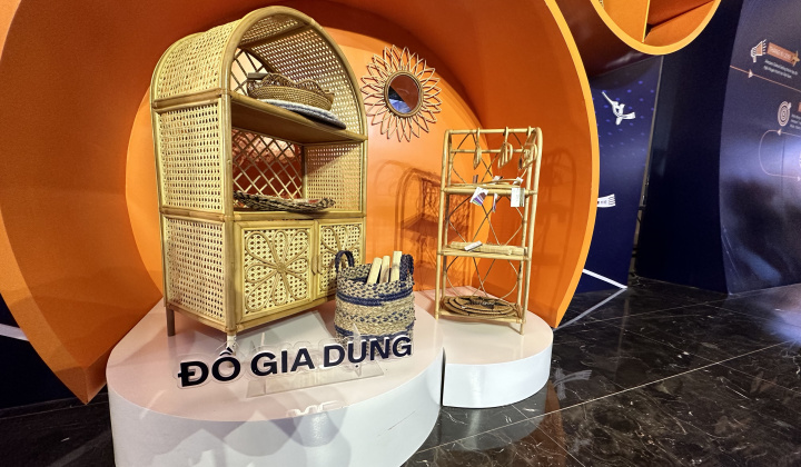 Xuất khẩu trực tuyến: Chuyển mình từ công xưởng sản xuất sang quốc gia thương hiệu