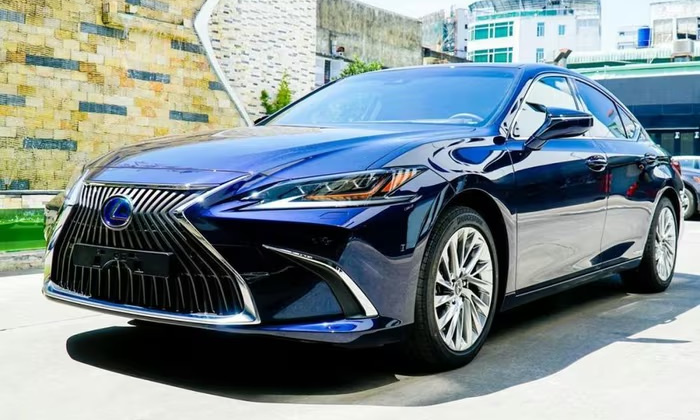 Toyota Việt Nam thu hồi hàng loạt xe ô tô do lỗi phần mềm hỗ trợ đỗ xe