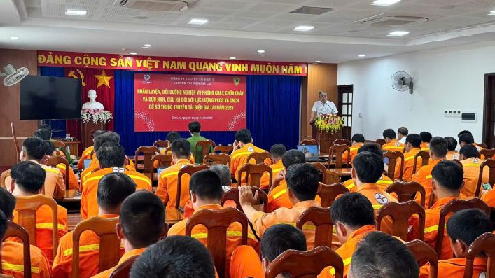 Công đoàn EVNNPT: Đồng hành nâng kỹ năng, bồi đắp bản lĩnh nghề