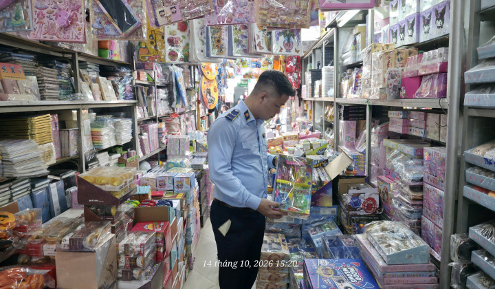 Hà Nội phát hiện 1.283 đồ chơi trẻ em không có hóa đơn, chứng từ