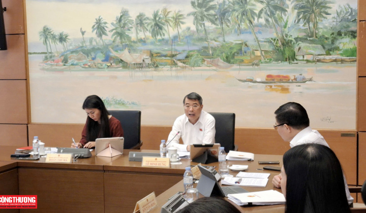 Thủ tướng Lê Minh Hưng: Phải tạo được sự cân bằng giữa lợi ích quốc gia, quyền lợi của người dân và thu hút đầu tư phát triển điện lực