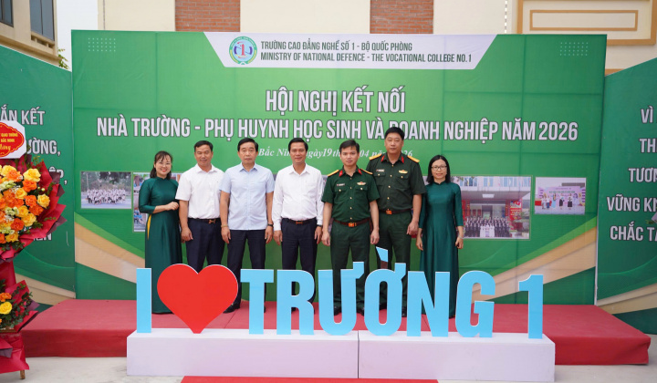 Định hướng đào tạo theo nhu cầu doanh nghiệp qua liên kết nhà trường - doanh nghiệp - cựu sinh viên