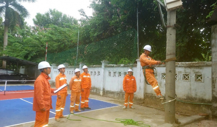 Công ty Điện lực Lai Châu: Chủ động phòng ngừa, quyết liệt bảo đảm an toàn điện