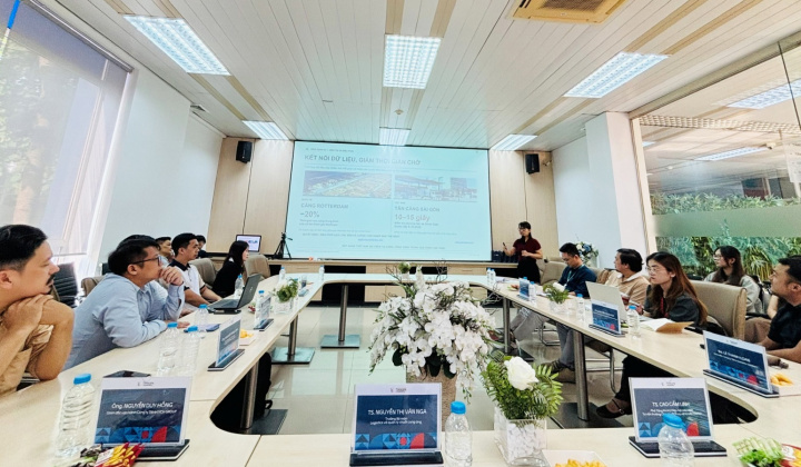 Phát triển nhân lực logistics chất lượng cao trước biến động toàn cầu và làn sóng trí tuệ nhân tạo