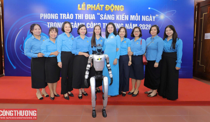 Robot AI tạo điểm nhấn tại Lễ phát động Phong trào thi đua “Sáng kiến mỗi ngày” trong ngành Công Thương năm 2026
