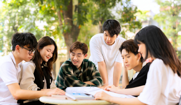 Sự hài lòng của sinh viên đối với chất lượng dịch vụ hỗ trợ tại các trường đại học tư thục trên địa bàn Thành phố Hồ Chí Minh