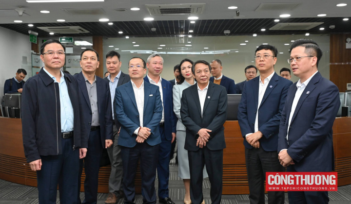 Quyền Bộ trưởng Lê Mạnh Hùng kiểm tra công tác chuẩn bị cung cấp điện phục vụ Tết Bính Ngọ năm 2026