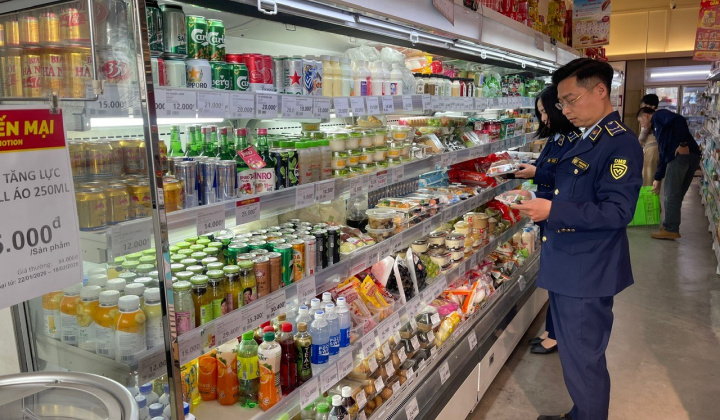 Hà Nội: Giá cả trong tầm kiểm soát, an toàn thực phẩm tại các chợ được siết chặt