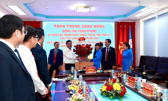 Chủ tịch UBND tỉnh Khánh Hòa thăm, chúc Tết Công ty Yến sào Khánh Hòa đầu xuân Bính Ngọ 2026