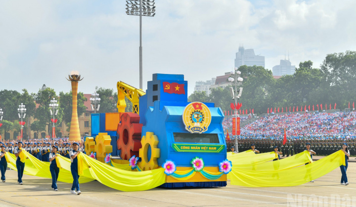 Tăng cường sự lãnh đạo của Đảng đối với công tác giáo dục chính trị, tư tưởng, pháp luật cho công nhân trong tình hình mới