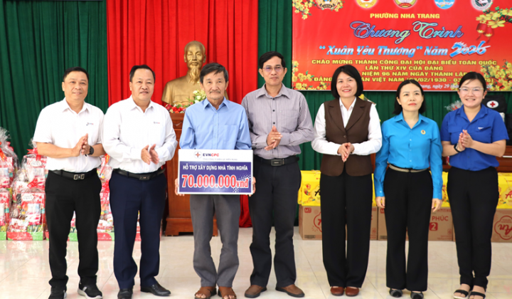 Điện lực Khánh Hòa đồng hành mang “Xuân yêu thương” ra đảo Bích Đầm