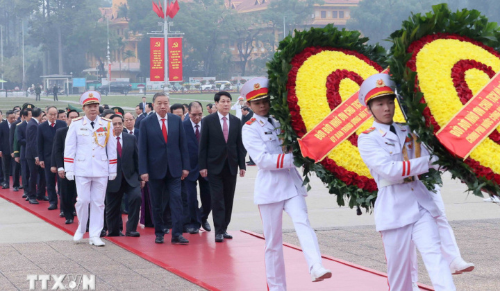 Kỷ niệm 96 năm Ngày thành lập Đảng: Lãnh đạo Đảng, Nhà nước vào Lăng viếng Chủ tịch Hồ Chí Minh