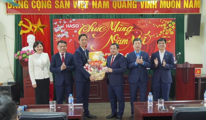 Chủ tịch HĐTV VINACHEM Phùng Quang Hiệp thăm, chúc Tết người lao động Haso