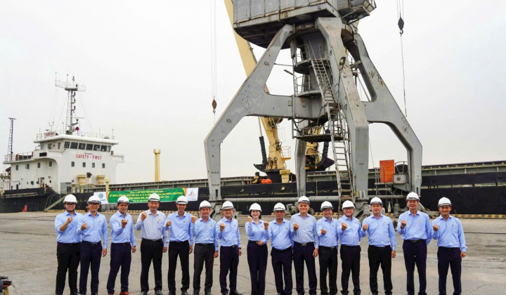 Phân bón Miền Nam - Xuất khẩu 5.000 tấn NPK, mừng Đảng mừng Xuân năm 2026