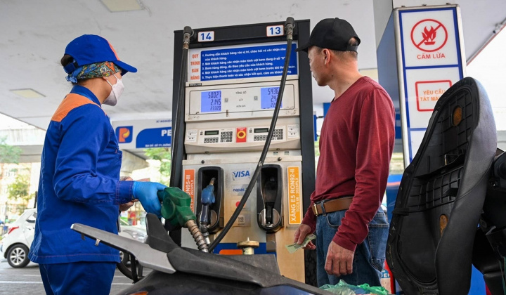 Kỳ điều hành giá xăng dầu ngày 10/3: Chi mạnh quỹ bình ổn, giá dầu hỏa giảm hơn 2.700 đồng/lít
