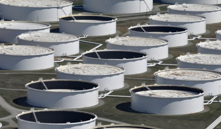 IEA sẽ xả 400 triệu thùng dầu từ kho dự trữ khẩn cấp