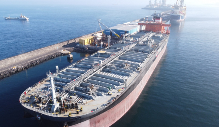 Giá xăng dầu hôm nay 14/3: Duy trì quanh mốc 100 USD/thùng