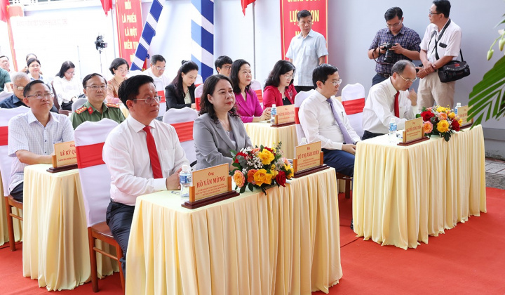 Bầu cử tại An Giang diễn ra trong không khí dân chủ, phấn khởi, an toàn