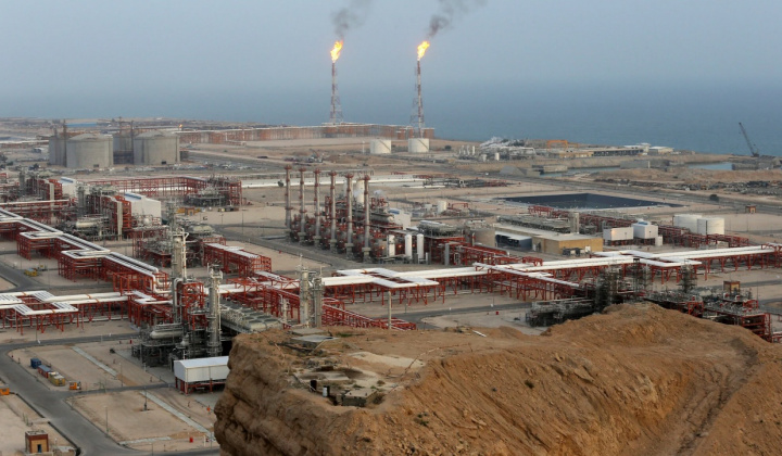 Giá xăng dầu hôm nay 19/3: Iran tiếp tục tấn công các cơ sở năng lượng ở Trung Đông, giá dầu chạm 110 USD/thùng