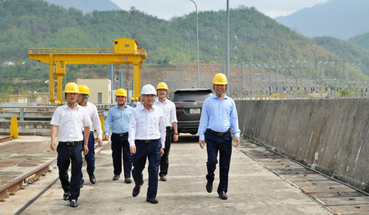 EVN kiểm tra công tác cung ứng điện mùa khô, an toàn công trình tại Thủy điện Trung Sơn