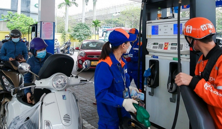 Chi tạm ứng 8.000 tỷ đồng từ nguồn tăng thu ngân sách trung ương cho Quỹ Bình ổn giá xăng dầu