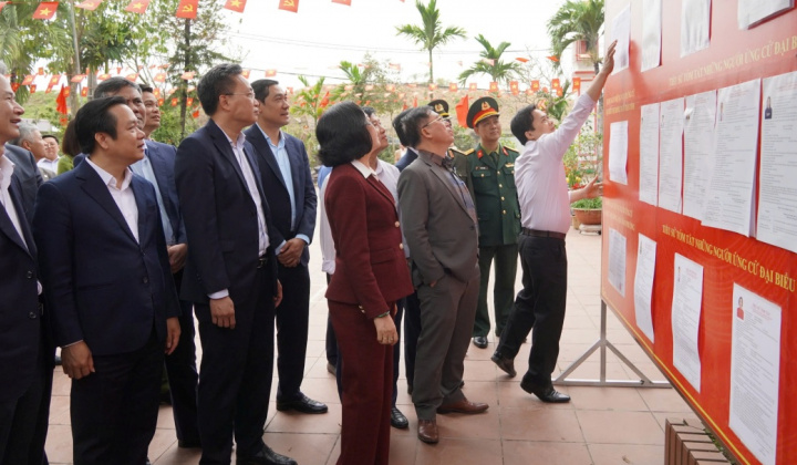 Bảo đảm mọi cử tri đều được tiếp cận đầy đủ thông tin, thực hiện quyền và nghĩa vụ công dân