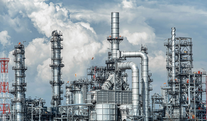 Giá xăng dầu hôm nay 4/3: Loạt cơ sở năng lượng tại Trung Đông dừng hoạt động, dầu Brent vượt mốc 80 USD/thùng