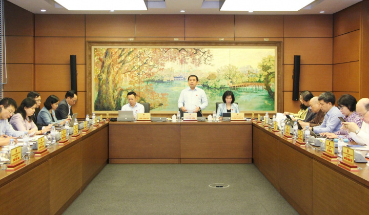 Quốc hội thảo luận, góp ý về dự thảo chính sách giảm thuế đối với xăng dầu, nhiên liệu bay