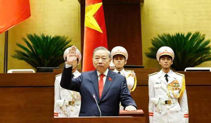 Điện, thư và thông điệp chúc mừng các đồng chí Lãnh đạo chủ chốt