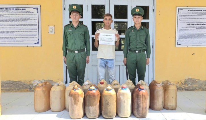 Liên tiếp triệt phá các vụ vận chuyển xăng dầu trái phép ở An Giang