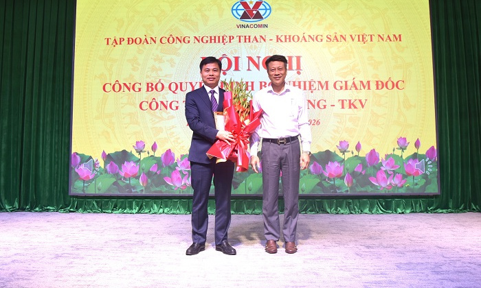 Công bố quyết định bổ nhiệm Giám đốc Công ty Nhôm Đắk Nông - TKV