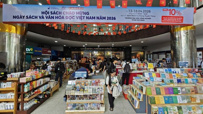 IUH lan tỏa văn hóa đọc trong cộng đồng học đường trong ngày Hội sách