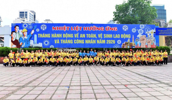 100 đoàn viên, người lao động May 10 tham gia diễu hành kỷ niệm Ngày Quốc tế Lao động 1/5