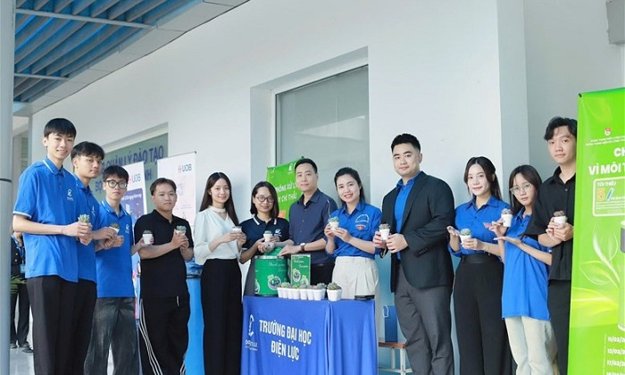 Tuổi trẻ Trường Đại học Điện lực lan tỏa thông điệp sống xanh