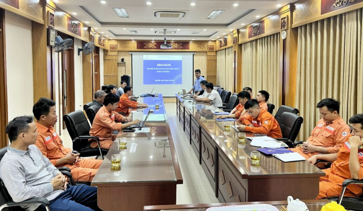 Thủy điện Trung Sơn tổ chức huấn luyện định kỳ về an toàn vệ sinh lao động