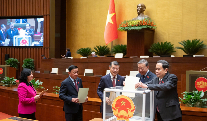 Thông cáo báo chí số 04 Kỳ họp thứ Nhất, Quốc hội khóa XVI