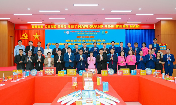 Đoàn đại biểu Thủ đô Viêng Chăn (Lào) tham quan nhà máy Yến sào Sanvinest Khánh Hòa