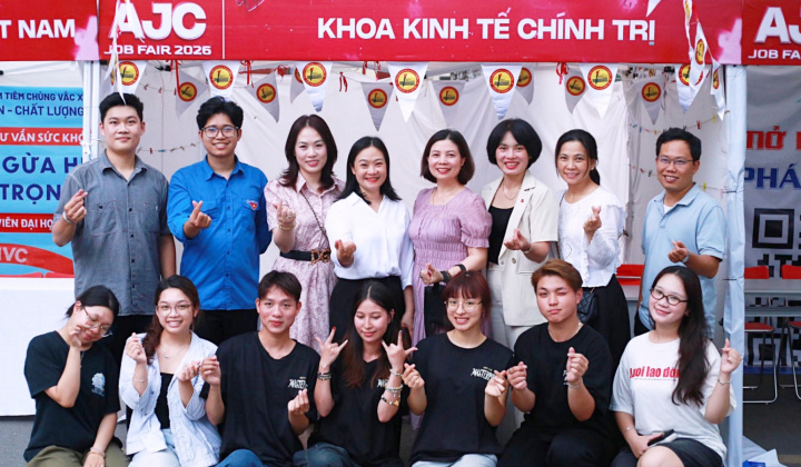 Khoa Kinh tế chính trị (Học viện Báo chí và Tuyên truyền) gắn kết đào tạo với thực tiễn