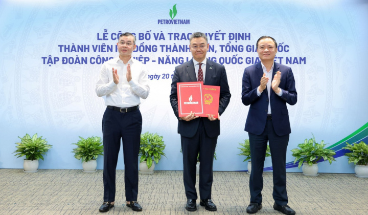 Công bố và trao quyết định Tổng Giám đốc Petrovietnam