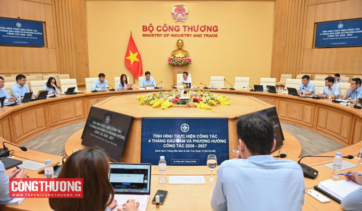 Bộ trưởng Lê Mạnh Hùng: Công tác xây dựng pháp luật, thể chế phải chuyển mạnh từ tư duy quản lý sang kiến tạo phát triển