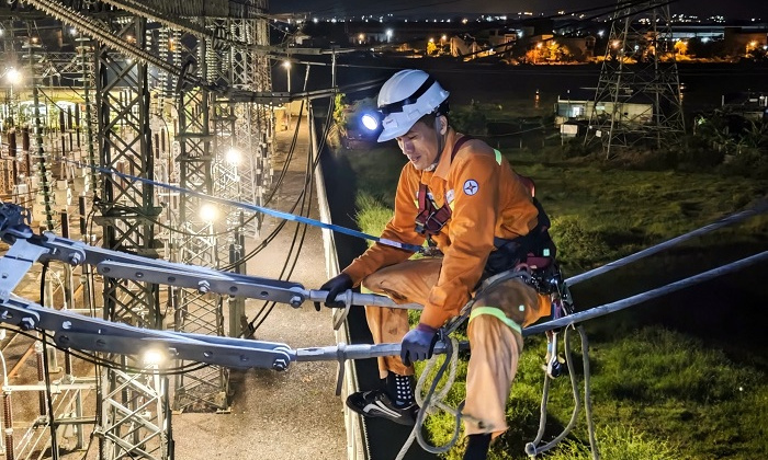 Lực lương Truyền tải điện 3: “Đổi đêm lấy ngày” giữ dòng điện mùa khô 2026