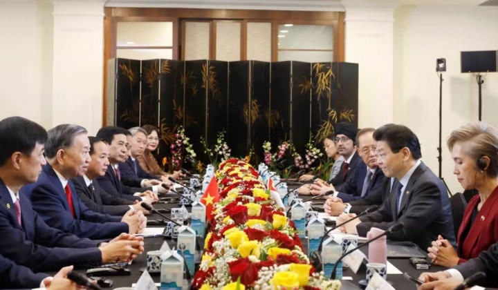 Tạo thêm xung lực cho quan hệ Đối tác Chiến lược toàn diện Việt Nam - Singapore